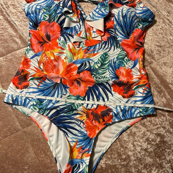 Floral Ruffle One-Piece Swimsuit - Picture 3 of 8